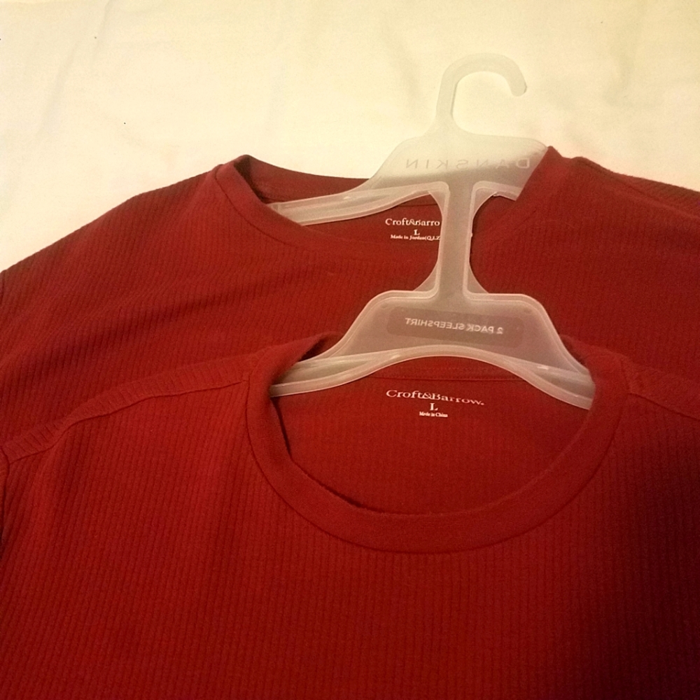 (2)  Croft & Barrow ribbed Lg. Red